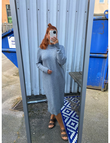 VIRIL CREW NECK L/S MIDI DRESS