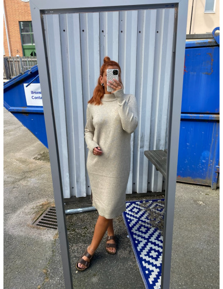 VIRIL CREW NECK L/S MIDI DRESS