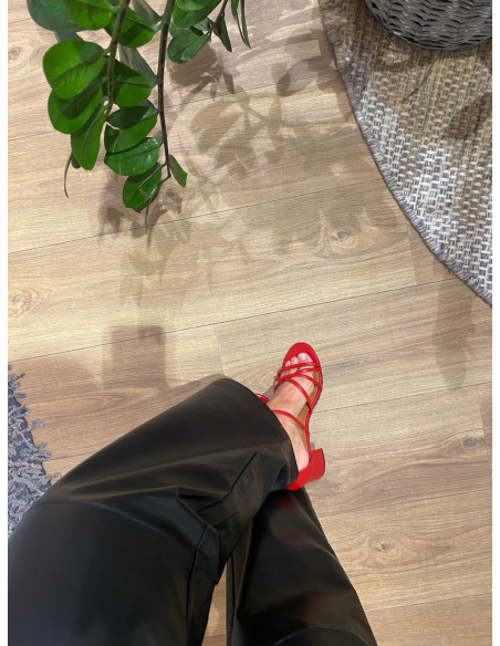 Duffy sandalett med remmar