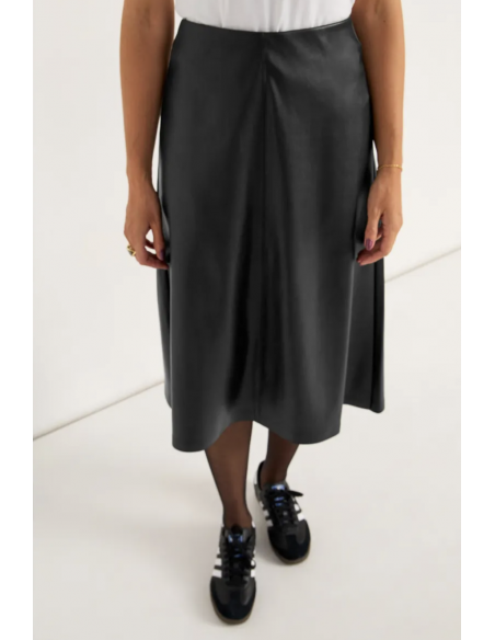 Caty flared PU skirt