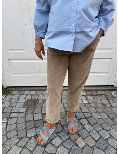 ONLFLORA MW ELA CORD CARROT PANT