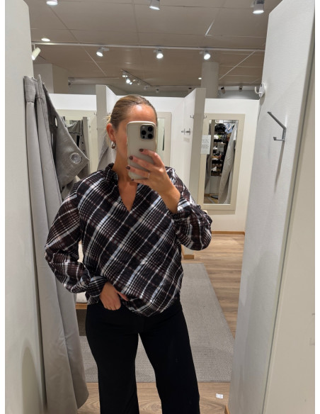 VIDALIANA KIKA V-NECK L/S BOWTIE TOP