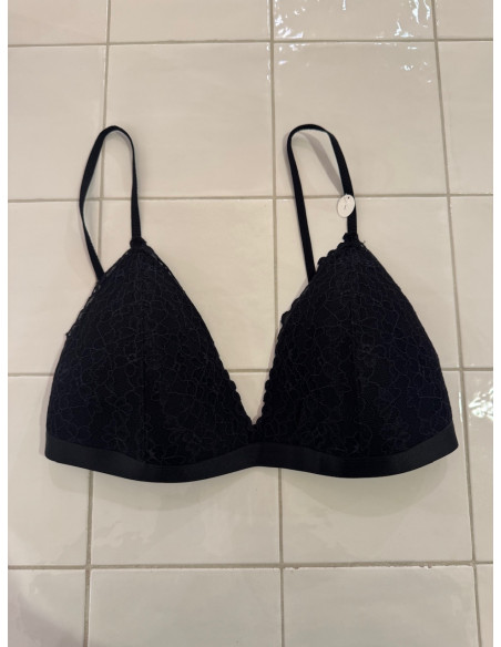 ONLDELICATE TRIANGLE PADDED BRALETTE