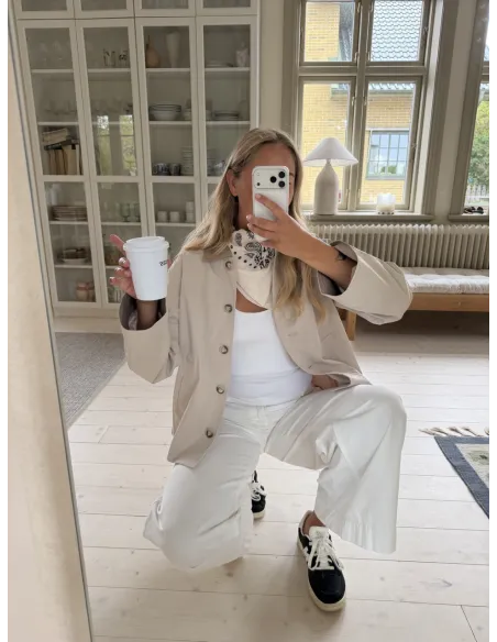 VMCHELSEAPOPPY SHORT JACKET NOOS