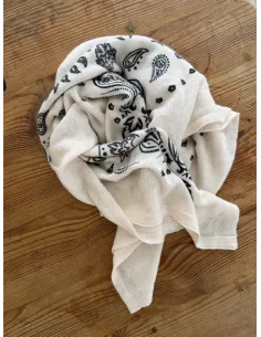 PCNOVIS SMALL SQUARE SCARF NOOS